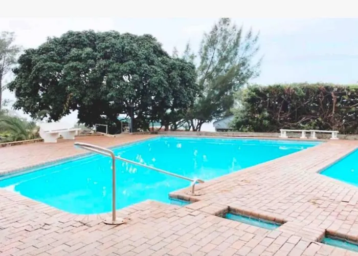 M8 Umdloti Holiday Resort